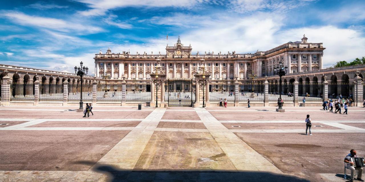 Puerta Del Sol Carretas Apartaments & Rooms Madrid Bagian luar foto