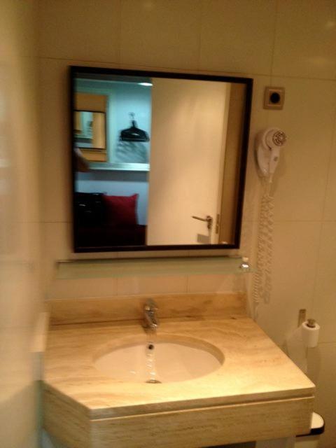 Puerta Del Sol Carretas Apartaments & Rooms Madrid Bagian luar foto